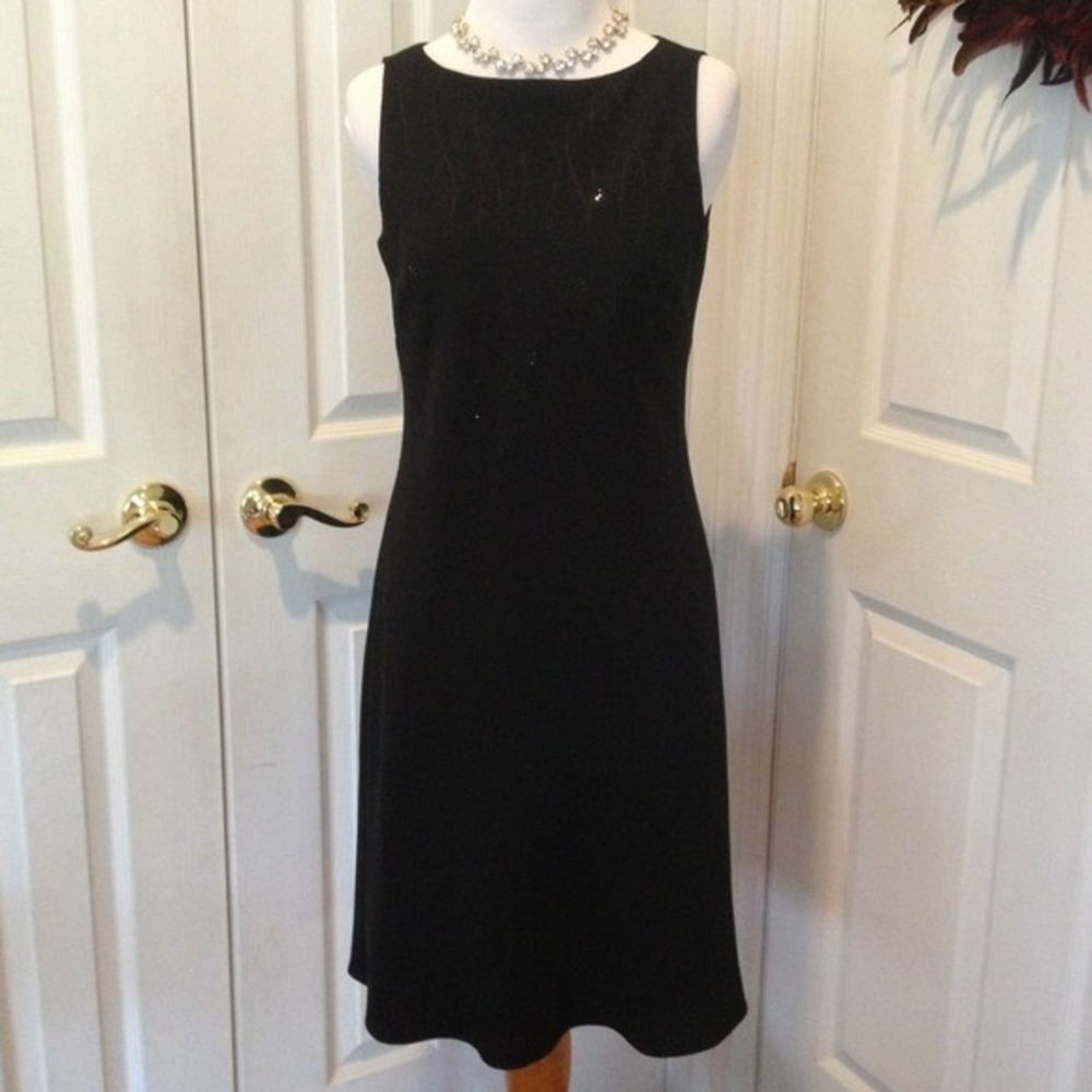 Evan Picone Simple But Classy Lbd - image 1